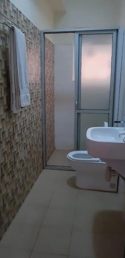La'Ponye Hotel & Apartments 3*, קמפאלה