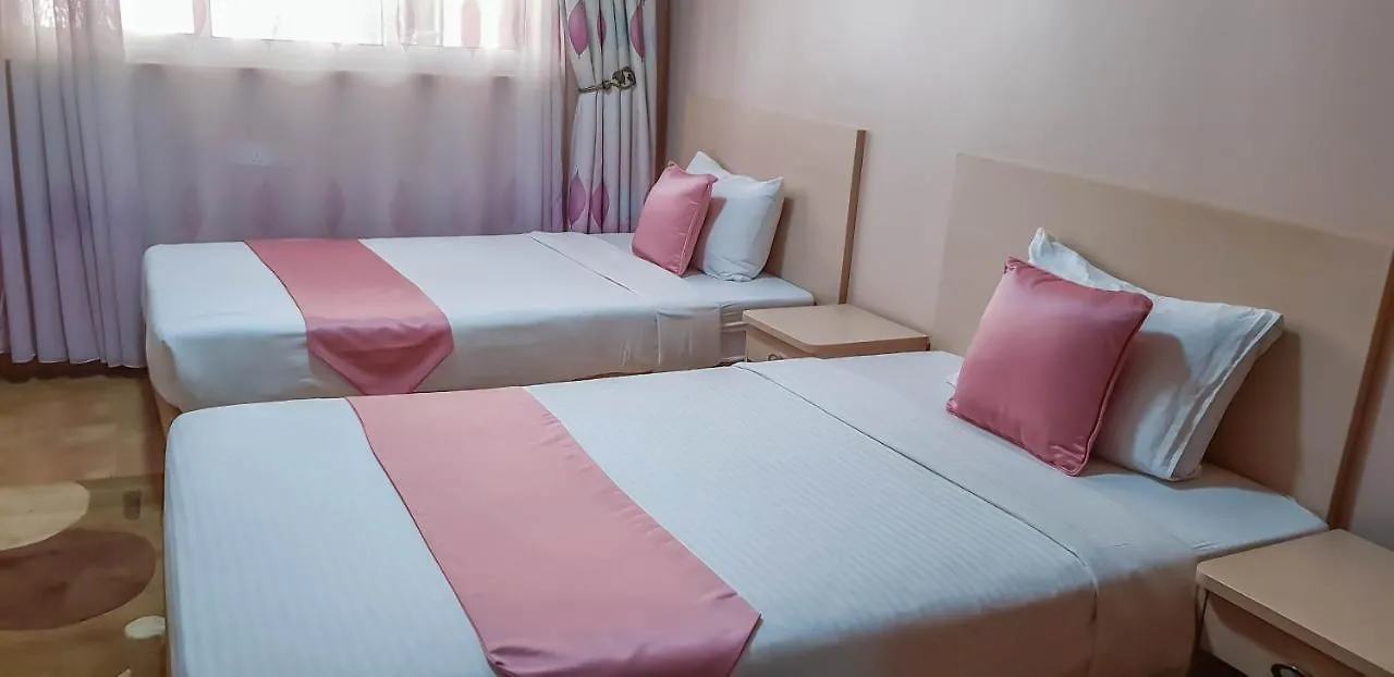 La'Ponye Hotel & Apartments 3*, קמפאלה אוגנדה