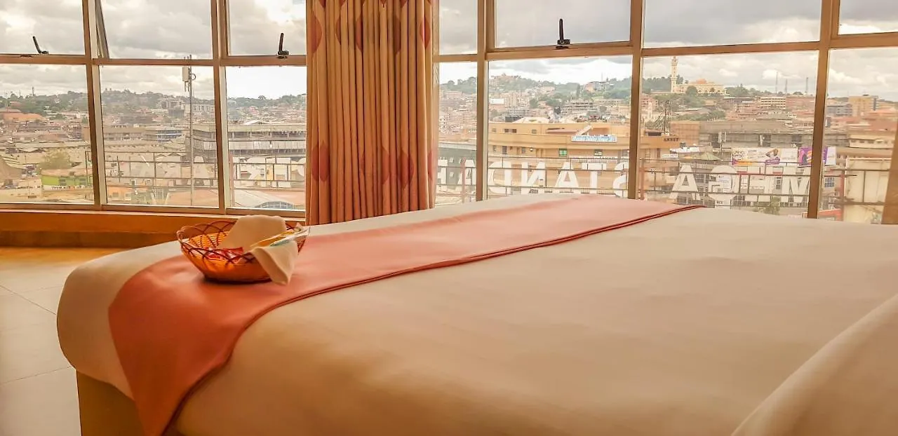 La'Ponye Hotel & Apartments